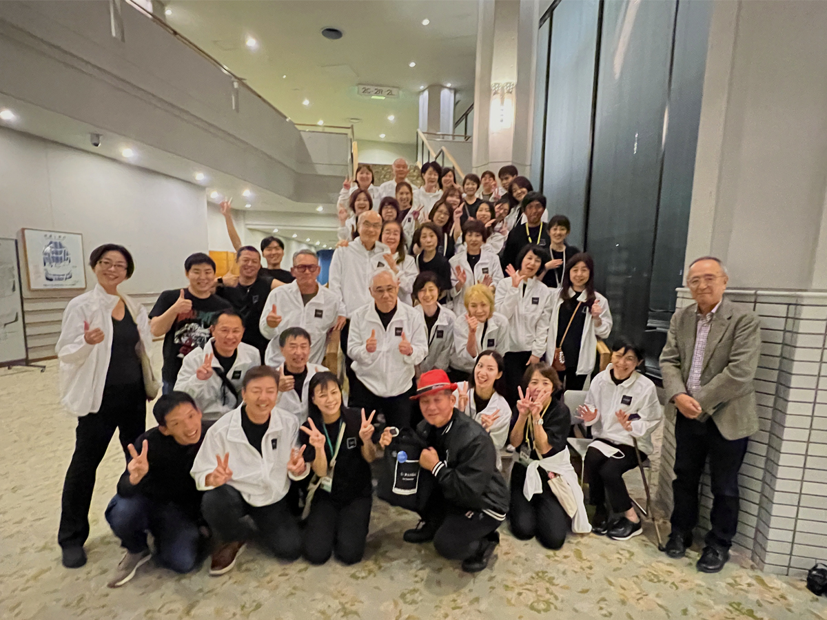 完成披露試写会
